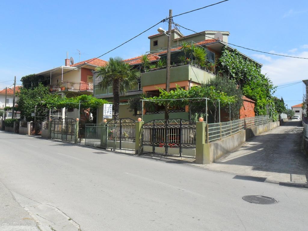 Apartmani Yucca Trogir Zewnętrze zdjęcie